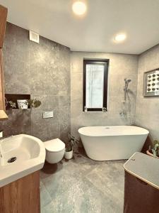 Spacious City-View Home in Tbilisi Terrace & BBQ