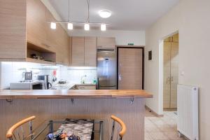 Thanos House 2 with Private Parking