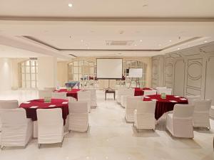 The Exotica Grandeur