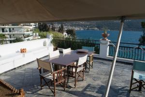 Roditses Beach Sea Front Apartments Samos Greece