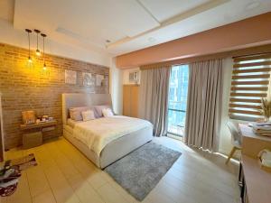 Lovely Unit with free wi-fi & netflix I across Naia T3 airport