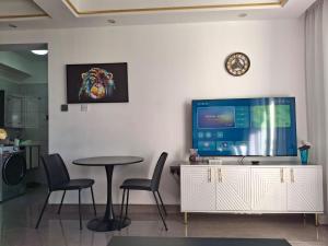 Cozy 1BR Apartment in Kileleshwa Near Westlands & CBD with gym and fast wi-fi