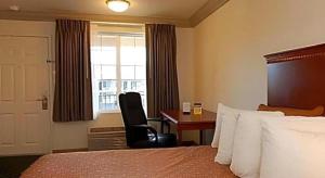 Cloverdale Wine Country Inn and Suites