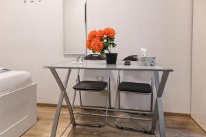 Budget Private Rooms Near Danube & Millennium Tower, Long Stay