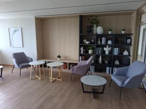 Trellis Residences 5 min drive to RTS and CIQ