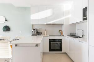 Duplex Penthouse with Sea Views, Steps to Golf