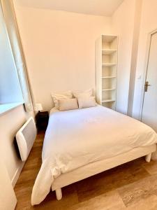 Les Capucins.Appartement élégant,Vue sur le jardin
