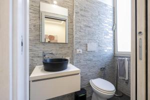 ReRent Rooms - 36 TRIONFALE GUESTHOUSE