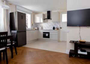 Luxe Neuf - Parking Rue Gratuit - 4mn à pied Gare RER B Arcueil Cachan - 10mn Paris RERB - AC - Climatisation - Netflix inclus - From 1 to 6 guests