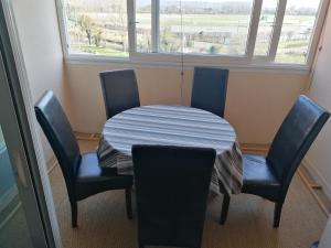 Bel appartement avec vue sur lhippodrome