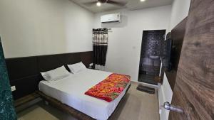 HOTEL LUNAI SADAN DWARKa