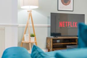 The Sulgrave Escape - Free Parking, Close to Westfield, Ground Floor