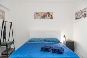 Lion Renting Vatican Apartment