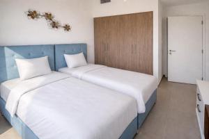 Executive Park View Apartment at Dubai Hills Mall