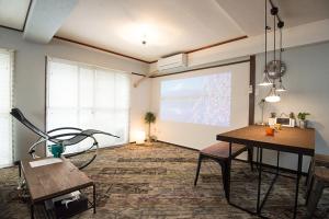 Shinjuku 3 min walk from station #projector OH1#401