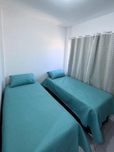 Flat com Piscina Guarajuba 2 Quartos 100m da Praia