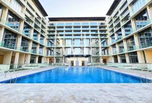 Stylish 2BR Duplex in Masdar Near Airport