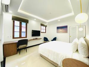 2-Bedroom apartment 90m2 next to the sea in Sunset Town