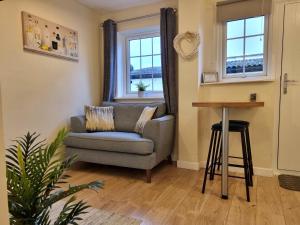 Little Park Holiday Homes Self Catering Cottages 1 & 2 bedrooms available close to Tutbury Castle