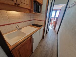 Studio lumineux avec balcon, pieds des pistes, 4 personnes - FR-1-181-2631