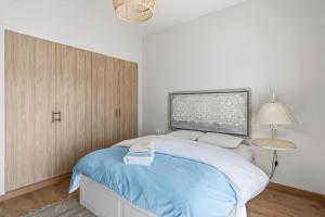 The Sandy Feet Sea Front