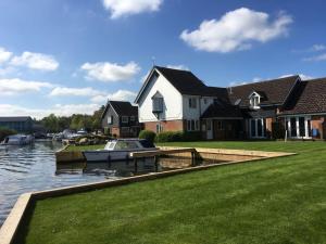 Sandringham Cottage, Wroxham