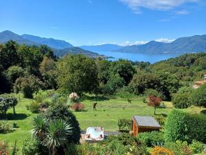 Casa Fiorita, Luino, il tempo rallenta tra lago e fiori