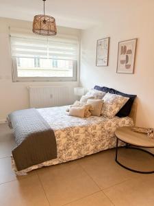 Riviera studio cosy face gare centre-ville Calme Wifi rapide