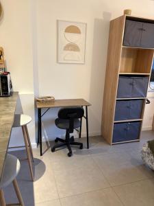 Riviera studio cosy face gare centre-ville Calme Wifi rapide