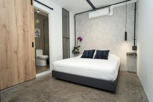 Provenza luxury parque Lleras Dhouse, happy house