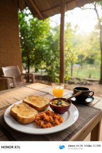 Almond Breeze Cottage