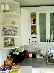 Charming 2-Bedroom Apartment in Rejmyre with Garden View