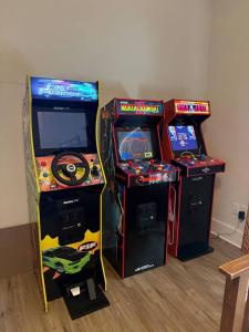 4BR Waterfront Dock + Pool Hot Tub | Walk to Beach