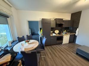 Monteur und Ferienhaus Herne Zentrum WLAN, Küche und Parkplatz