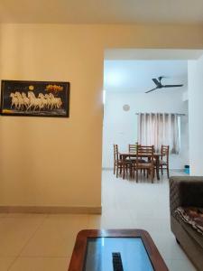 Servostay 2 Bhk Fully Furnished in Hafeezpet #302