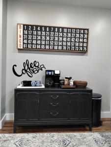 The Bluebird Guesthouse *walk to downtown*