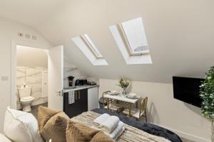 Private Studio next Homerton & Clapton Station