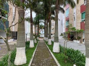 Cobertura praia dos ingleses 100 metros do mar