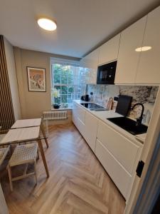 stylish bedroom ZONE 1