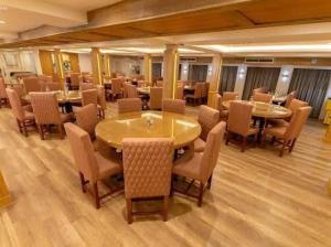 Nile cruise from Luxor to Aswan 4 nights From Aswan to Luxor 3 nights