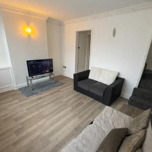 Cheap Grantham Town Centre Terrace House