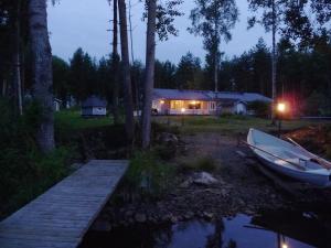 Lomavasara casa vacanza al lago in Finlandia