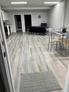 Private Apartment in Southbury 102