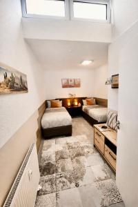 2 Room Galerie Einliegerwohnung in Rheinstetten, Messe Nähe, Rollstuhlfahrer geeignet