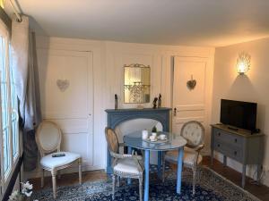 LA PARENTHÈSE DU CAPUCIN