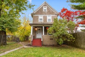 3BR Family Home • 1 mile to Niagara Falls USA