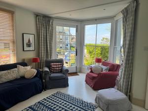 Regents House, ground floor apartment with sea views