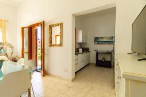 Villa Pavoncella with private pool img16