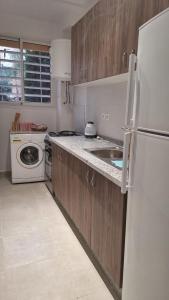 Spacious Apartment with AC & Fast WiFi 5 Guests