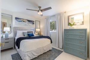 Caloosa Cottage Boutique Home with Office